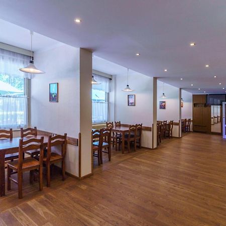 Hotel Hladina Nebrich Екстериор снимка