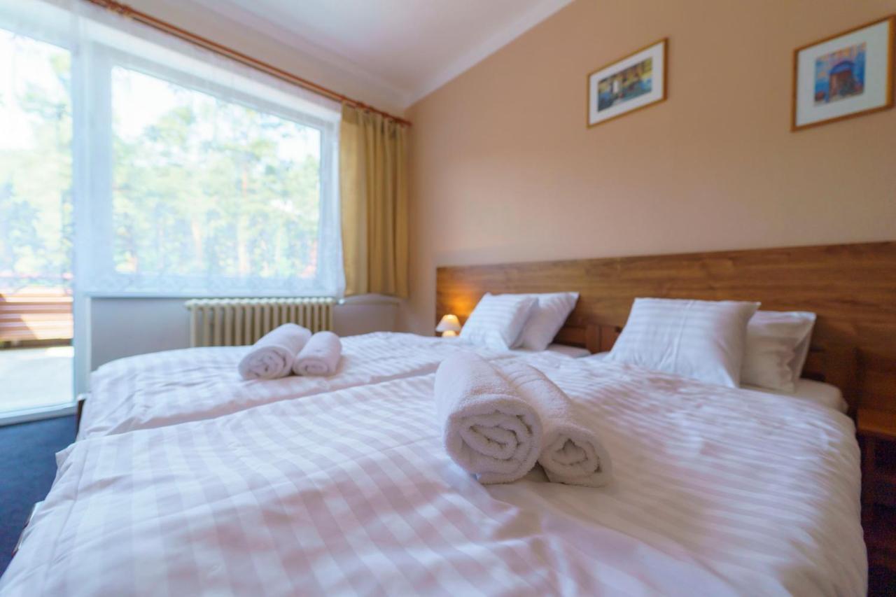Hotel Hladina Nebrich Екстериор снимка